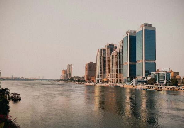 تأسيس شركة ذات مسؤولية محدودة في مصر - دليل 2026 مشهد القاهرة ونهر النيل - دليل تأسيس شركة ذات مسؤولية محدودة في مصر 2026